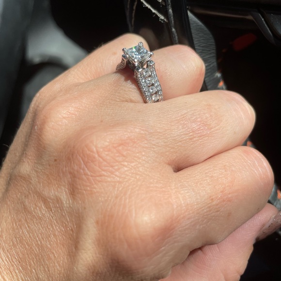 Kay’s diamond ring - Picture 5 of 9